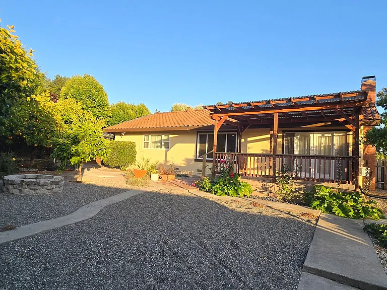 2795 Fountain Oaks Dr — Photo 11