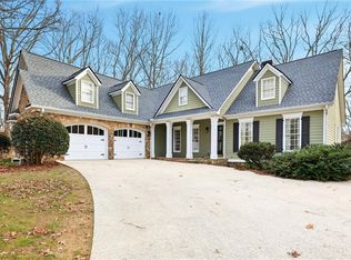 1038 Farmhouse Rd, Gainesville, GA 30506