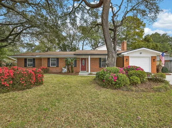 606 Merioneth Dr, Fort Walton Beach, FL 32547