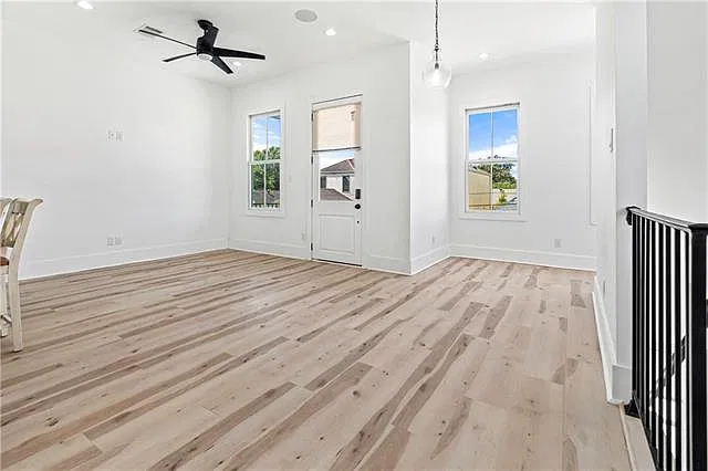 3 bed, 2.0 bath, 1336 sqft, $2,350 — Photo 4