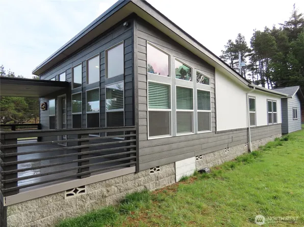 300 Surf Street, Westport, WA 98595