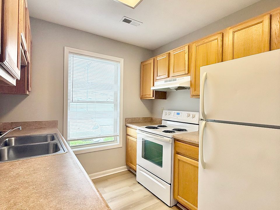 1st image of 155 Chatham Pl Unit 3