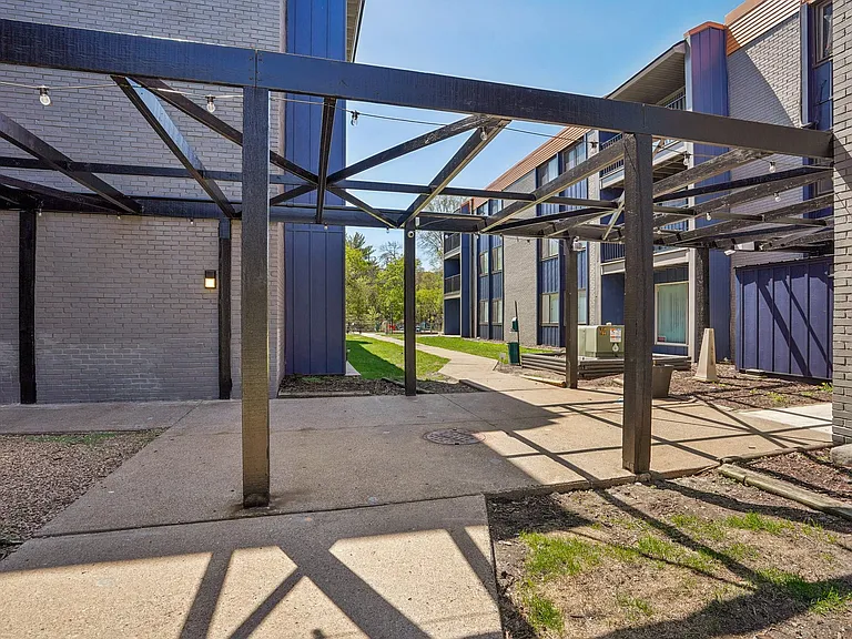 Park West Apartments, LLC — Photo 35