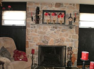 2165 Springhouse Ln, Aston, PA 19014