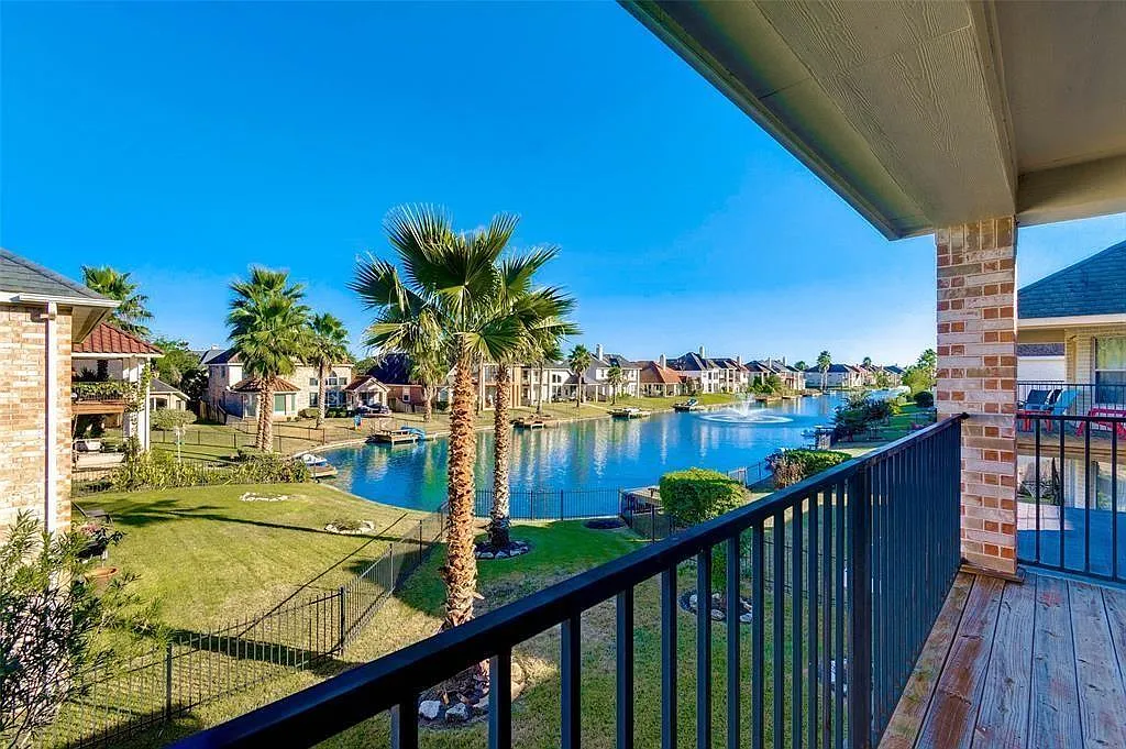 5 bed, 3.5 bath, 2937 sqft, $3,450 — Photo 1