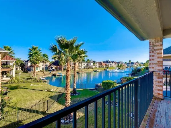 14207 Hawkesbury Ct, Sugar Land, TX 77498
