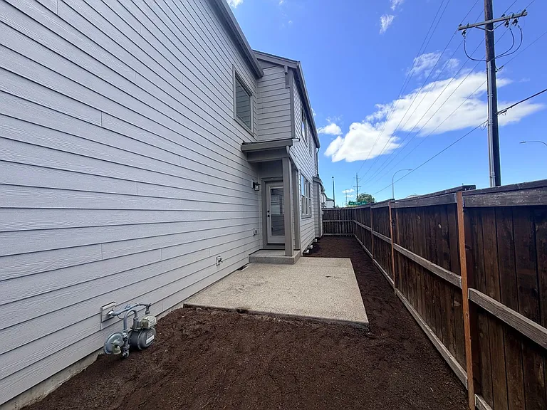 10490 NW 292nd Ave — Photo 37