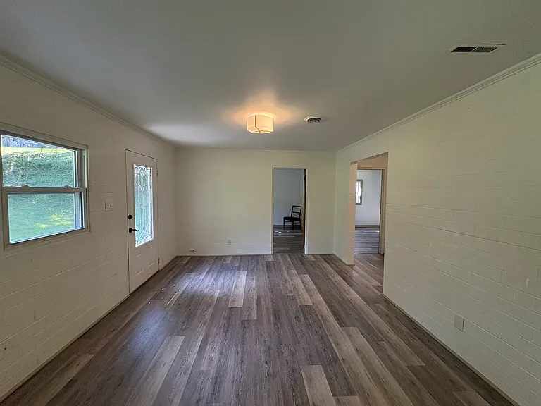 85 Harrison St — Photo 11