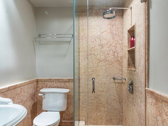 4th image of 127 E 64th St #3
