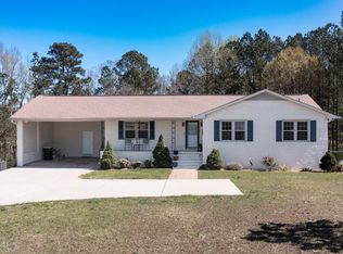 191 Bo Bo Banks Rd, Grantville, GA 30220