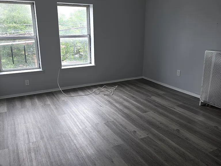 130 W 4th St #3CS — Photo 5