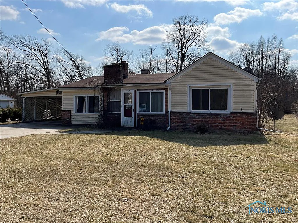 9237 Frankfort Rd photo 1