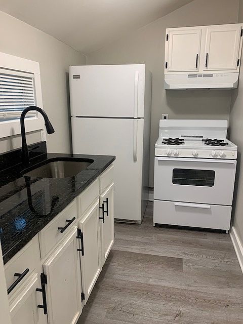 1st image of 456-460 Locust St #11038737