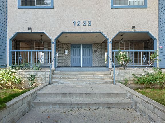 2nd image of 7233 Loma Verde Ave #208