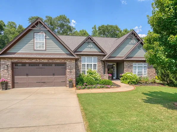 173 Colfax Dr, Boiling Springs, SC 29316