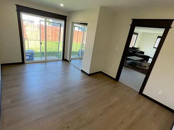 Room 1: with the slider