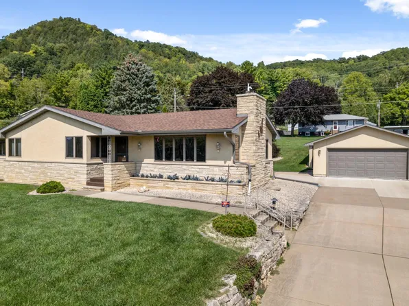 1224 Fountain St, Fountain City, WI 54629