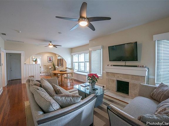 3rd image of 351 10th Ave NE