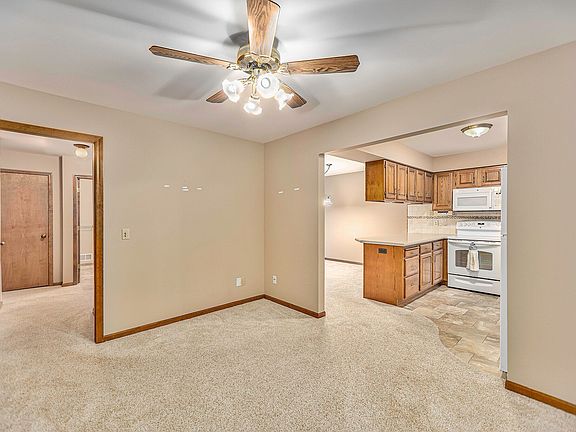 5th image of 2816 Bridgeside Dr SE