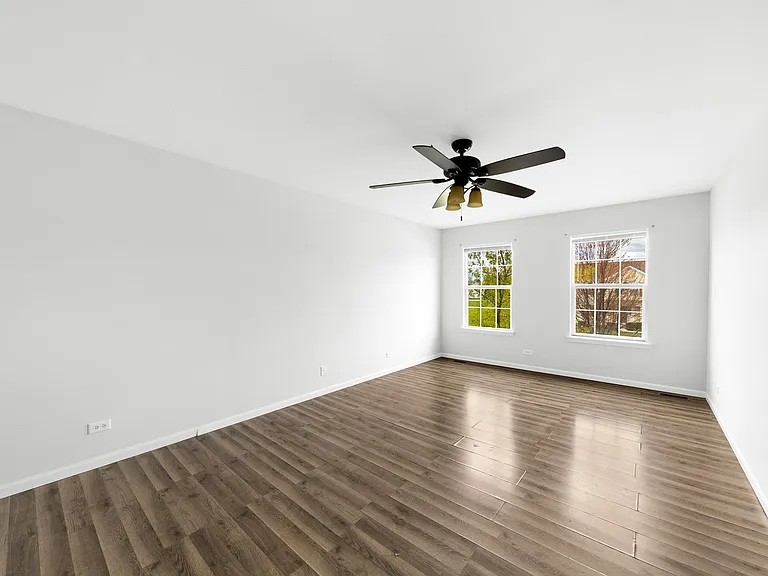 2403 Miriam Ave — Photo 18
