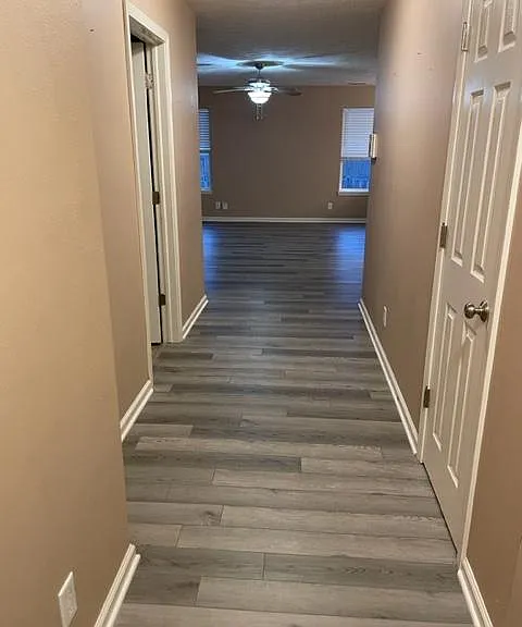 3221 Runyon Dr — Photo 2