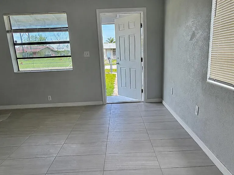 1770 NW 25th Ter — Photo 7