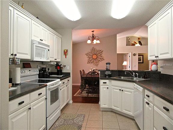 4th image of 148 Morning Glory Cir
