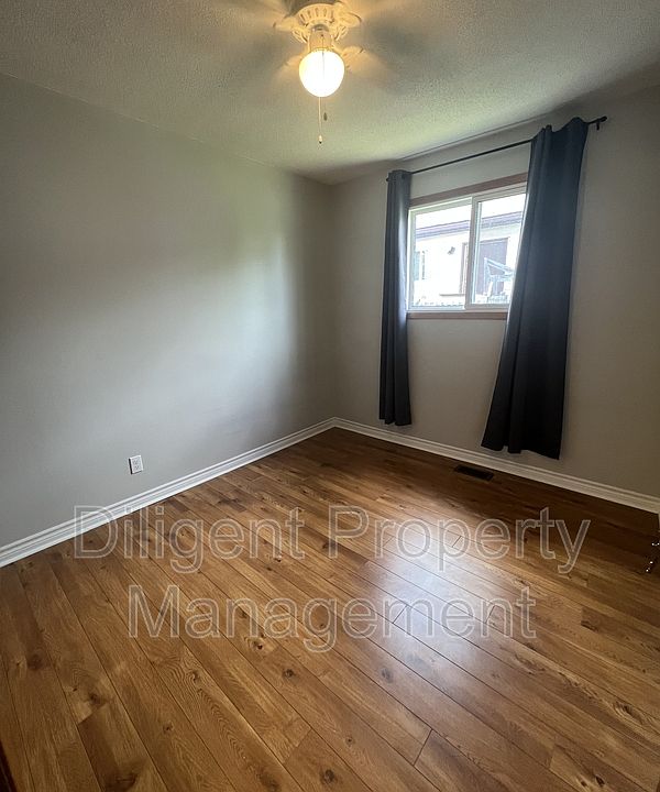 1st image of 926 Dainard Dr