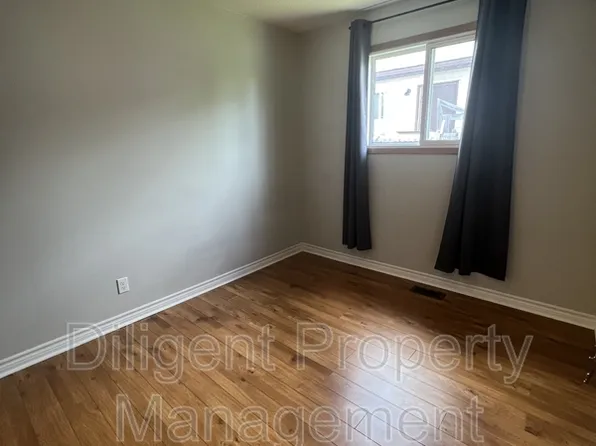 926 Dainard Dr, Peterborough, ON K9K 2A7