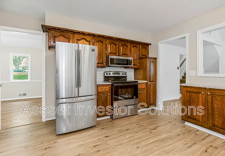 9109 Goddard St — Photo 16