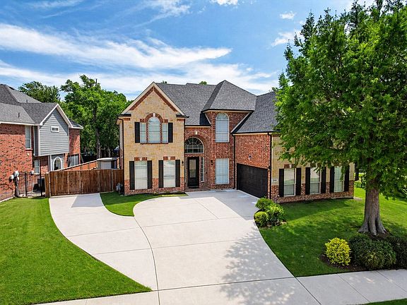 3rd image of 8306 Sawgrass Ln