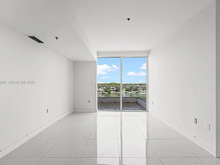6362 Collins Ave #514 — Photo 35