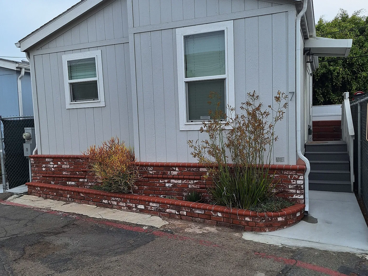 The Palms Mobile Home Park — Photo 2