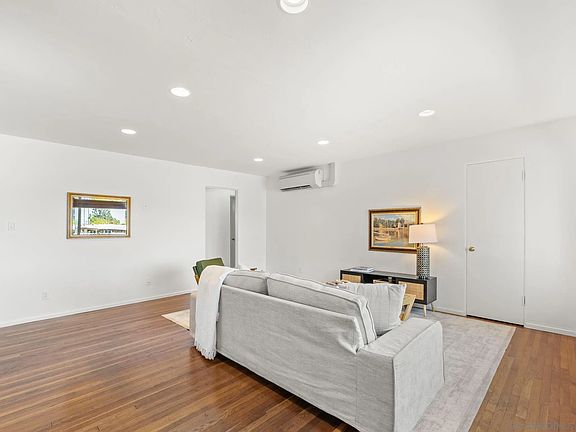 3rd image of 171 Lindell Ave