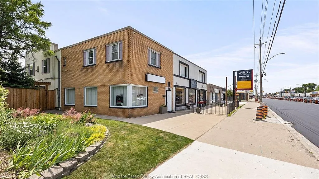 4165 Tecumseh Rd E photo 1