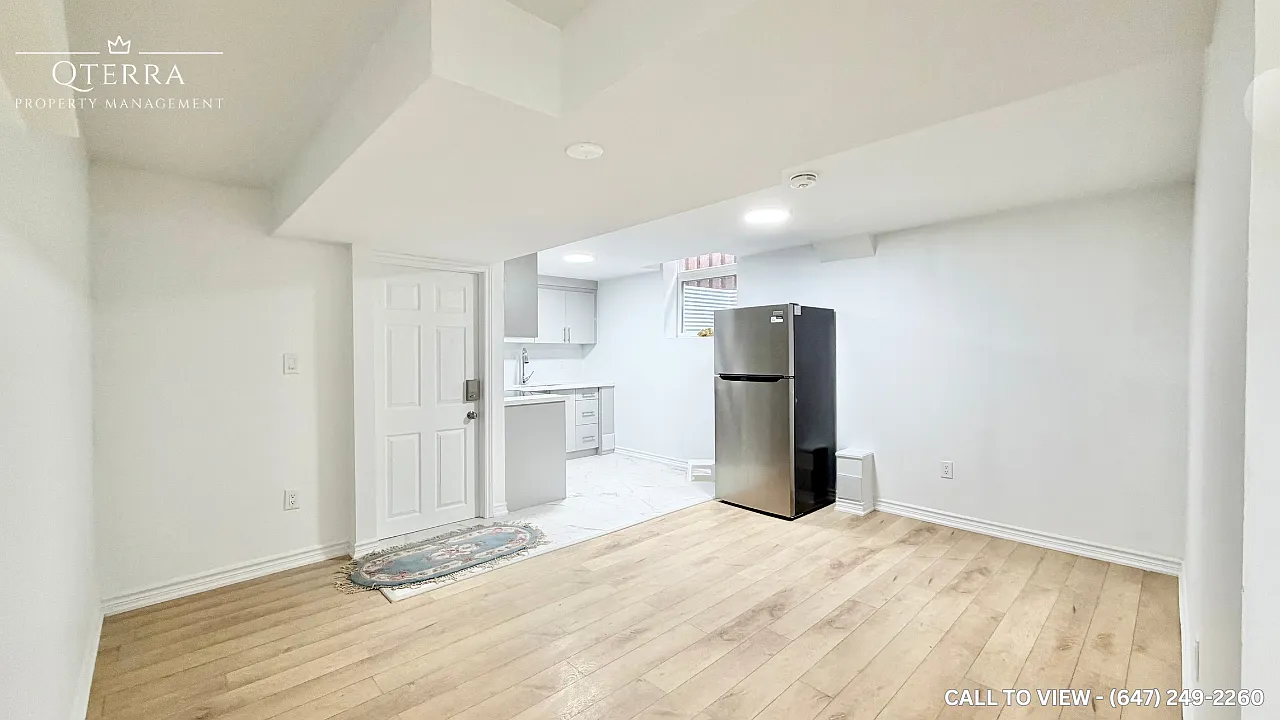 2 bed, 700 sqft, $1,895 — Photo 1