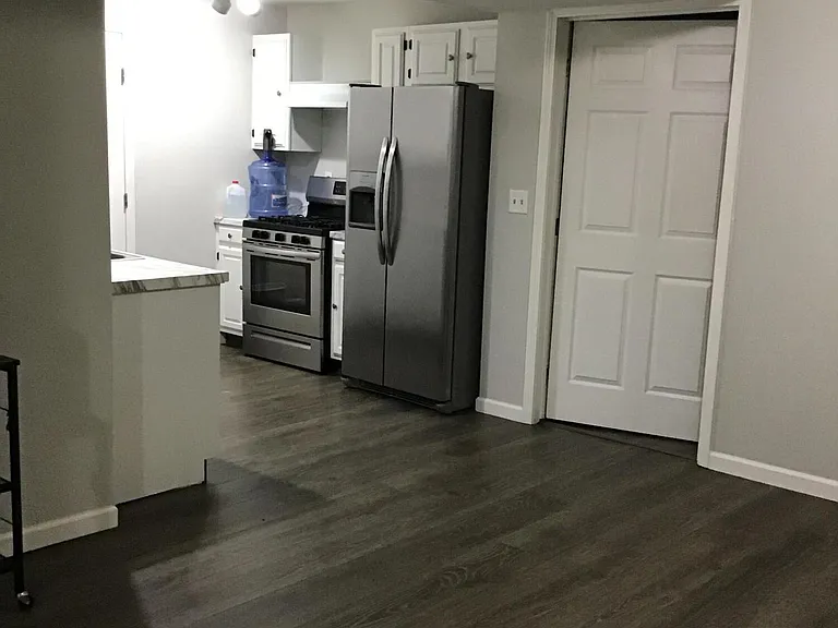 632 W River Rd #B — Photo 10