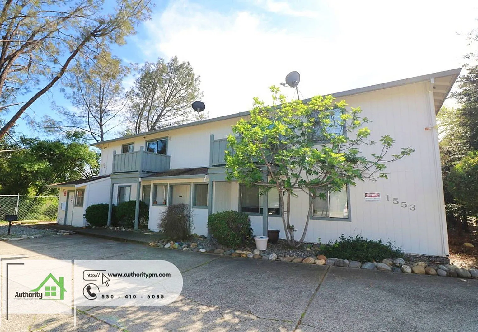 2 bed, 1.0 bath, 900 sqft, $1,295 — Photo 1