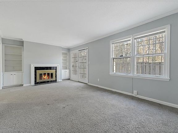 4th image of 156 Glen Acres Ct