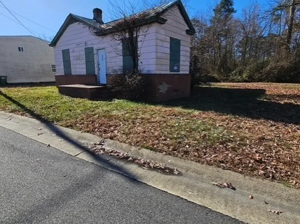 4004 Delmont St, Richmond, VA 23222