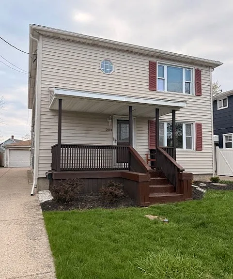 203 Highland Ave — Photo 2
