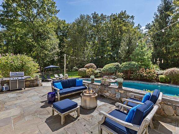 5th image of 245 Benedict Hill Road