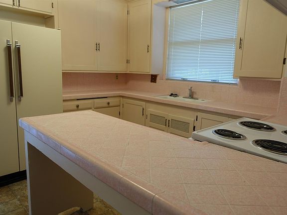 5th image of 1418 N San Pablo Ave