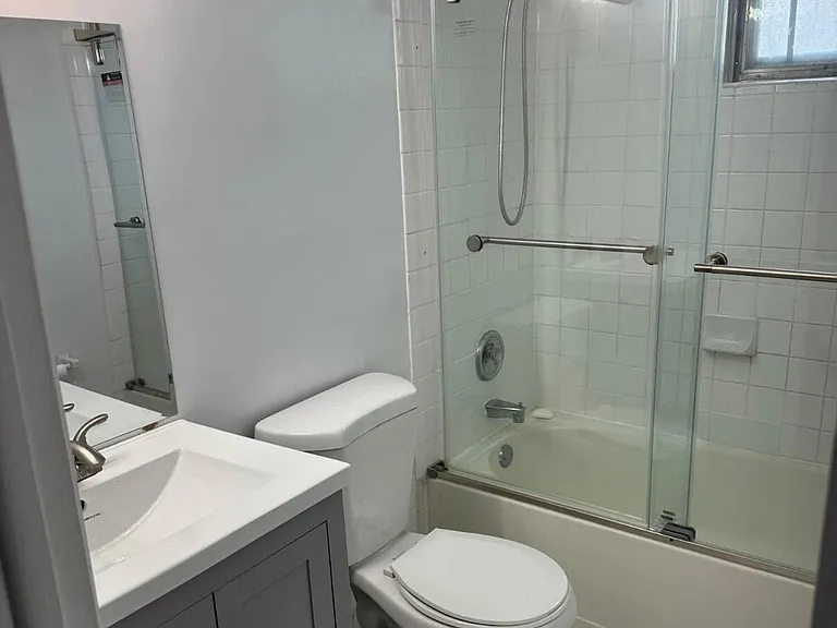 35 Sternberger Ave #H — Photo 8