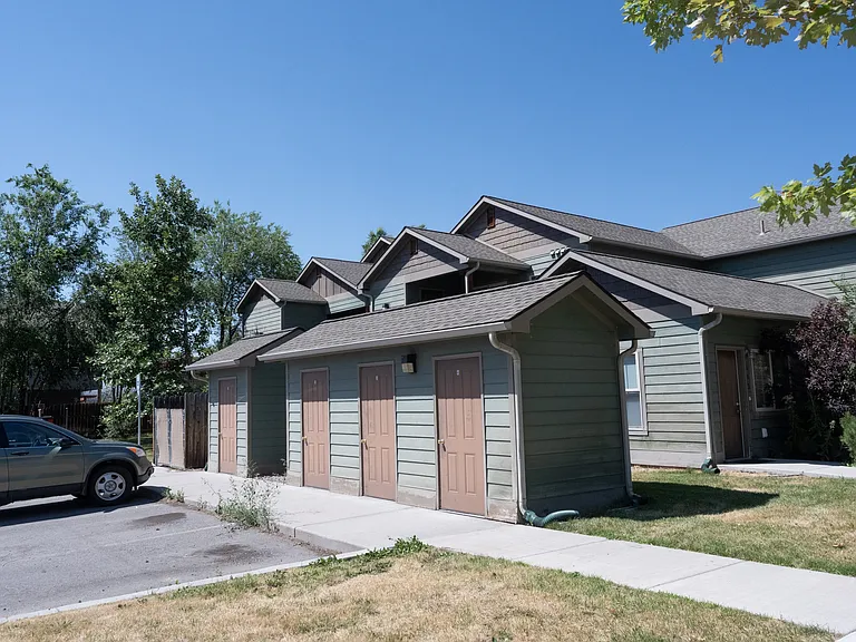 1909 Kensington Ave — Photo 7