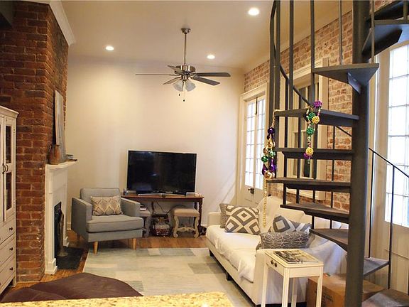 3rd image of 528 Royal St APT 3