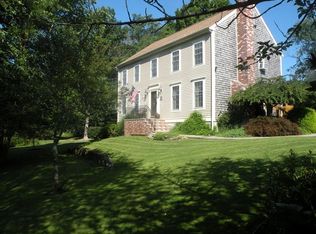17 Davis Farm Ln, Acushnet, MA 02743