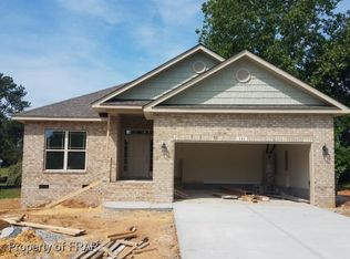 141 Colonade Ct, Benson, NC 27504
