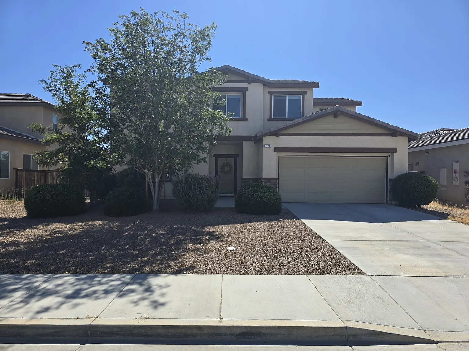 4 bed, 2.5 bath, 2261 sqft, $3,700 — Photo 2