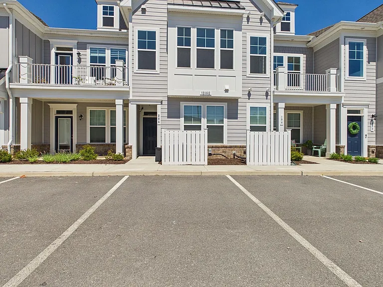 12102 Oxford Landing Dr #204 — Photo 2
